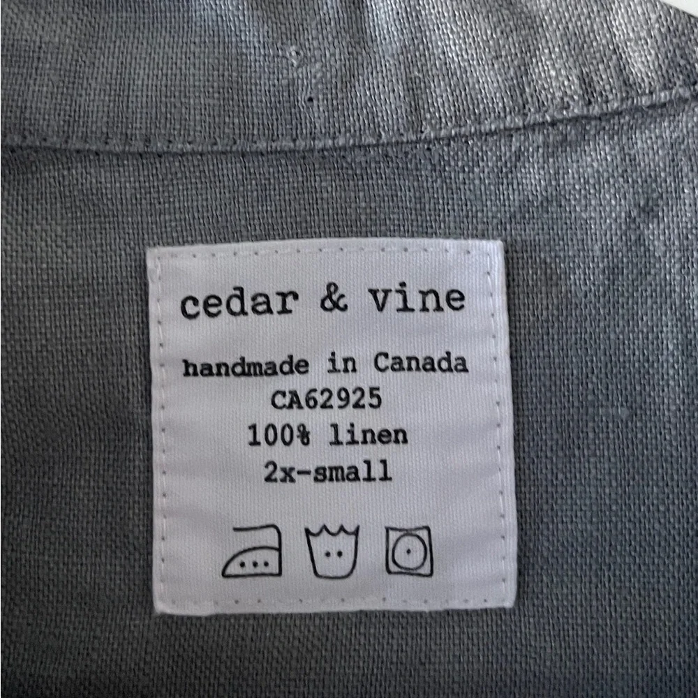 Cedar & Vine Lisa Shirt 100% Linen Light Gray Button Down Made In Canada - Picture 6 of 8